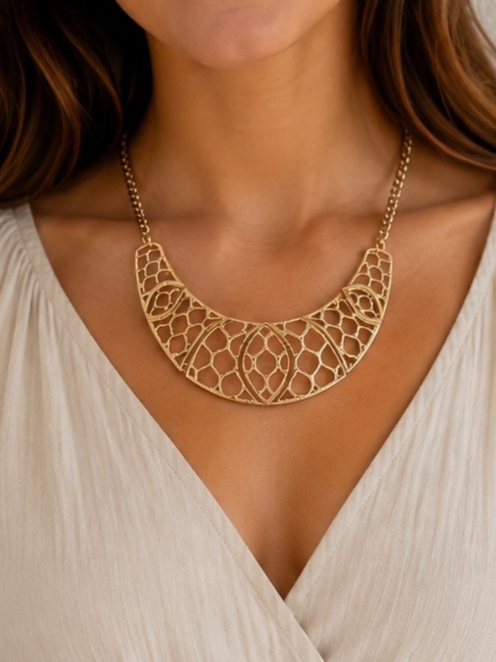 NWT Gold Tone Openwork Necklace | Articulated Hinged Bib Design